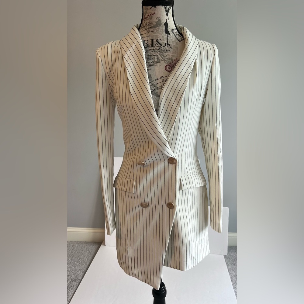 PrettyLittleThing Cream Pinstripe Double Breasted Blazer Dress